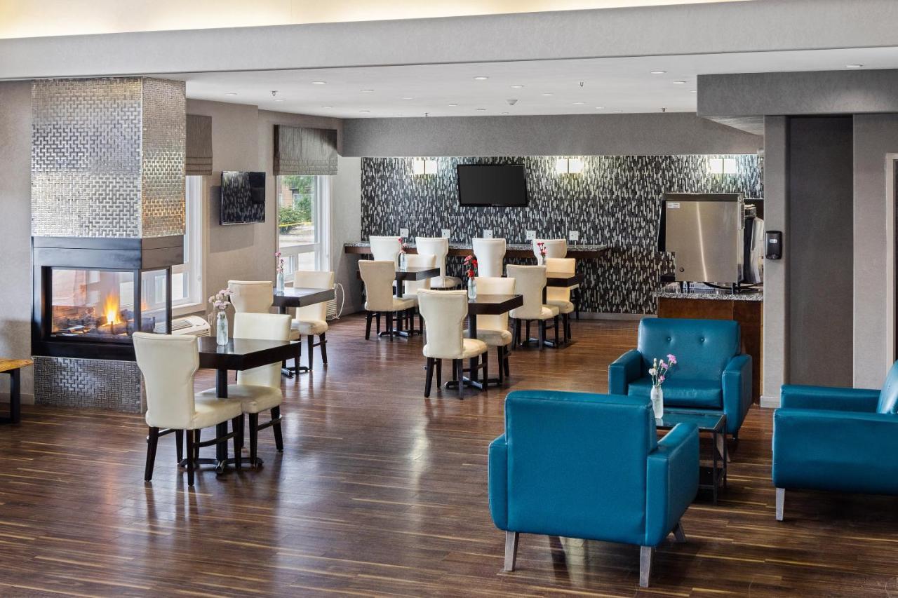 Home Inn & Suites ยอร์คตัน ภายนอก รูปภาพ