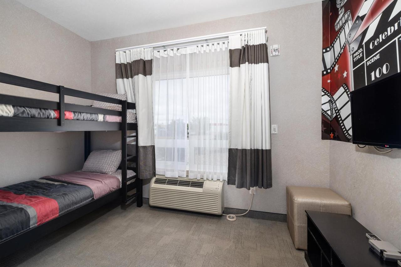 Home Inn & Suites ยอร์คตัน ภายนอก รูปภาพ