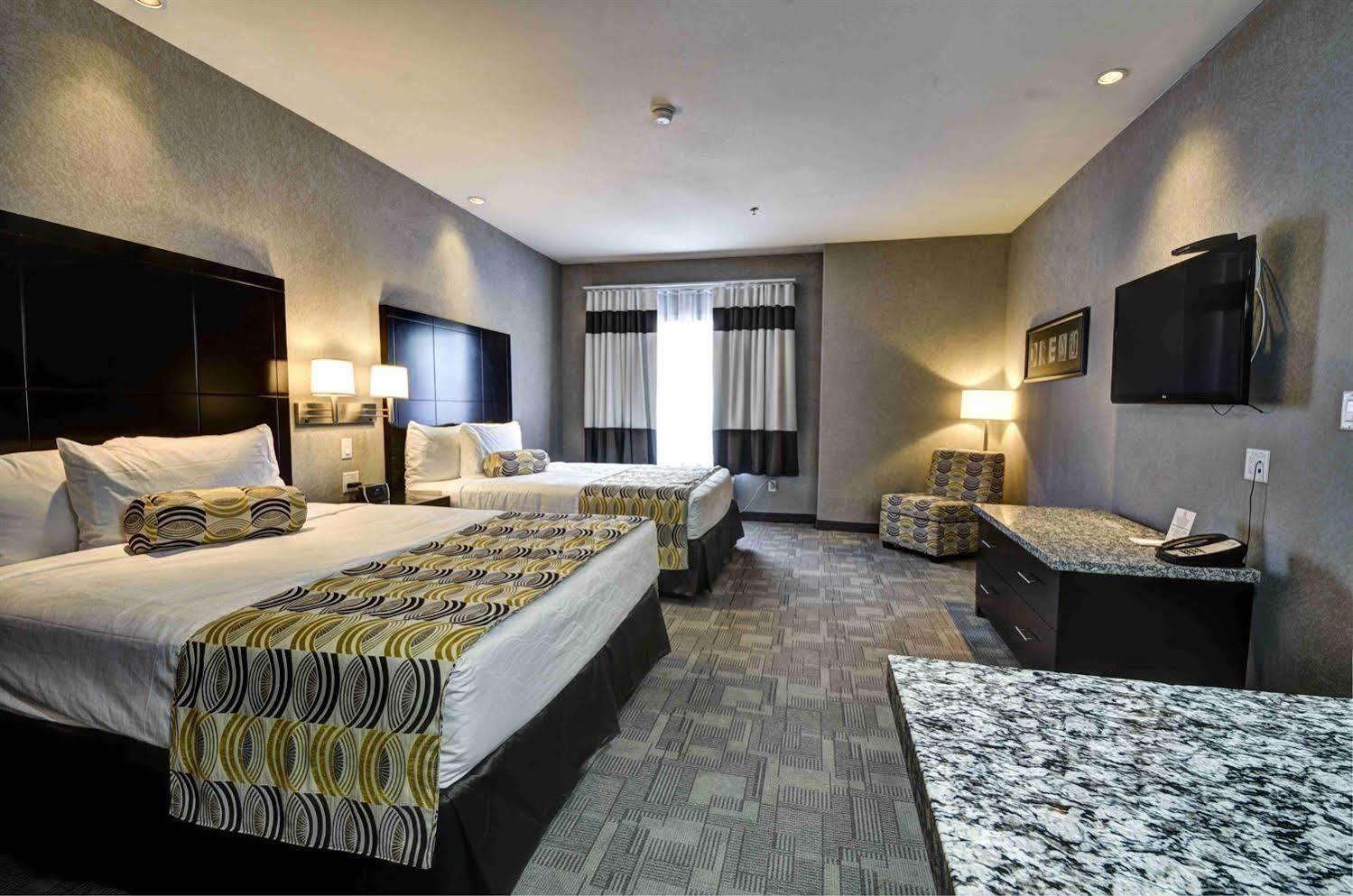 Home Inn & Suites ยอร์คตัน ภายนอก รูปภาพ